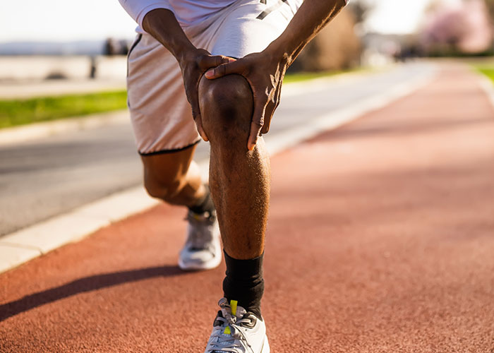 Runner with knee pain